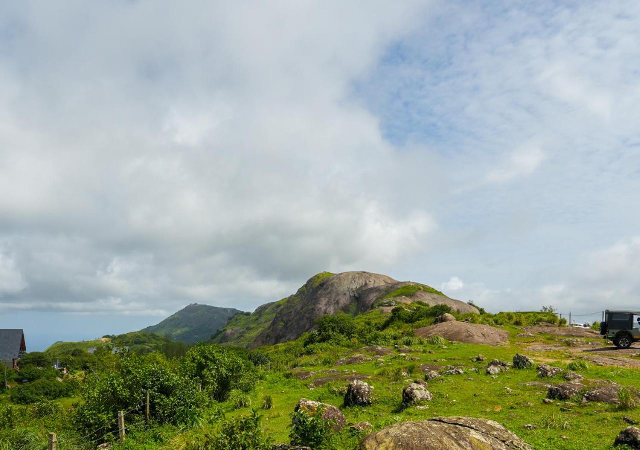 Tiyans Stone Castle Private Tea Villa Vagamon By Voye Homes Exterior photo